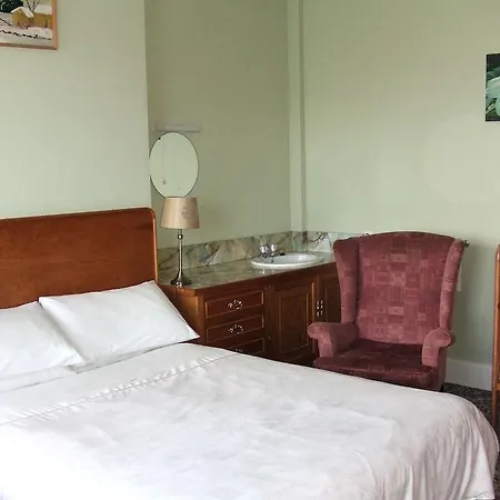 Holiday home Ivy House Holiday Knights Town