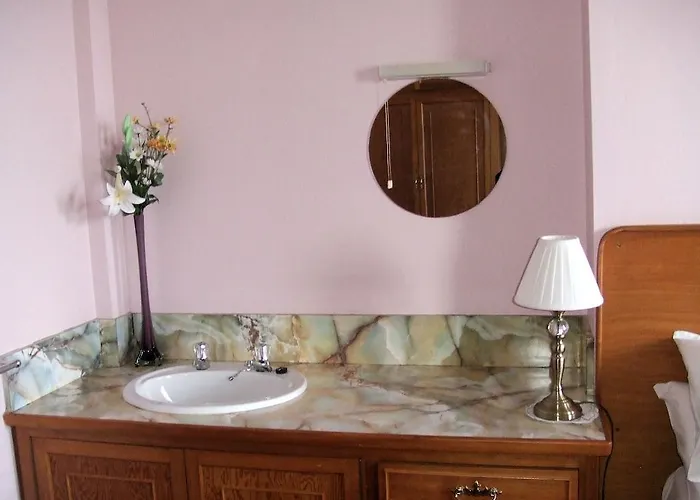 Ivy House Knights Town